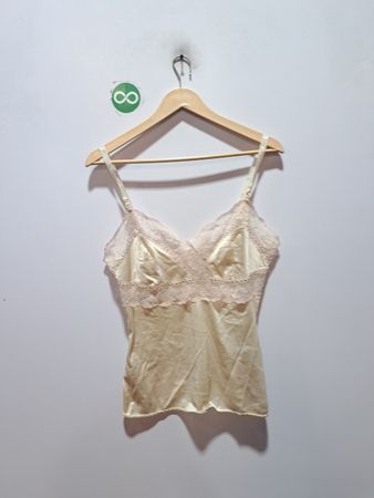 Cremefarbene Satin-Camisole mit Spitzensaum