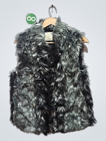 Pins and Needles Faux Fur Weste