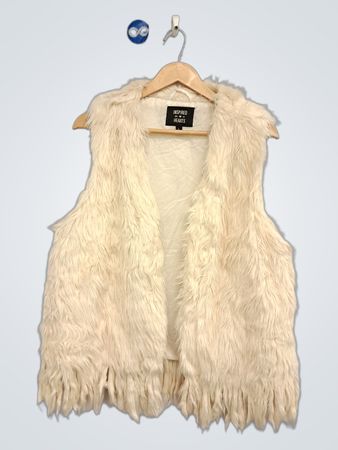 Inspiriert von Hearts Faux Fur Weste