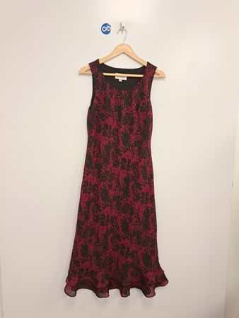 Studio I Rotes und schwarzes Midikleid mit ärmellosem Blumenmuster