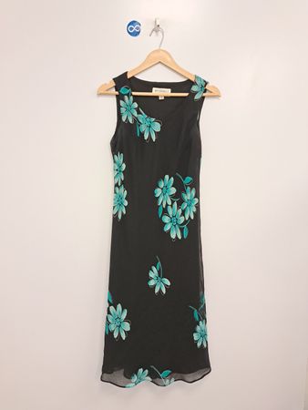 Studio I Schwarzes ärmelloses Blumenkleid