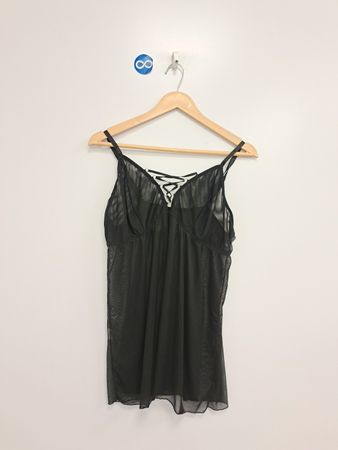 Schwarzes Mesh-Babydoll mit Schnürung vorne