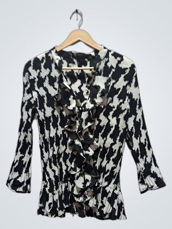 Essentials by Milano Women's Black and White Houndstooth Pleated Ruffle Blouse