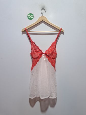 Auden Intimates Rotes Spitzen-Babydoll mit Besatz