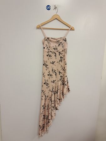 Urban Heritage Pink Floral Asymmetrical Ruffle Kleid
