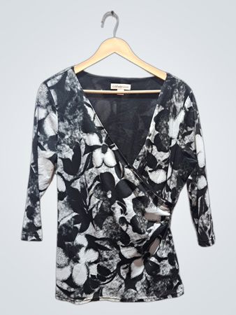 Coldwater Creek Damen Wickeloberteil in Schwarzweiß mit Blumenmuster