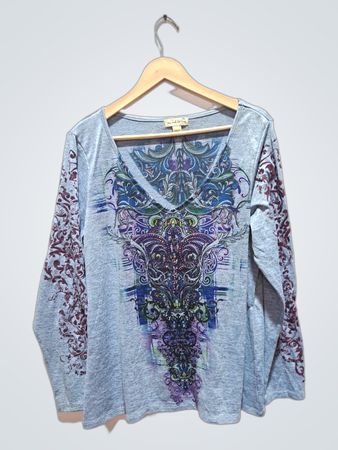 Love and Let Live Damen Blaues Langarm-T-Shirt mit Grafikdruck und V-Ausschnitt