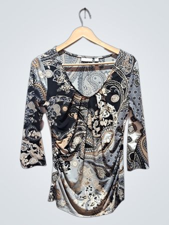 NEW YORK & COMPANY STRETCH Paisley-Print gerafftes Top