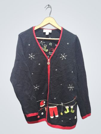 C.J. Banks Weihnachtspullover mit Weihnachtsmannmütze und Elfenschuhen