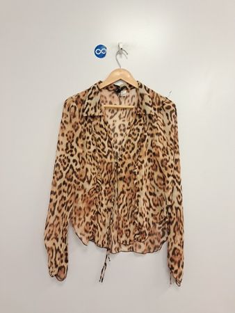 H&M Bluse mit Leopardenmuster, transparenten Stoff und langen Ärmeln