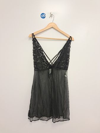 Negligee mit schwarzer Spitzenbesatz