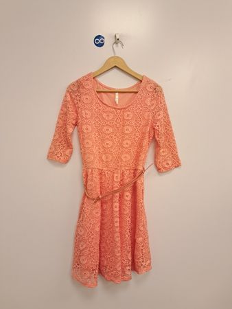New Mode Spitzenkleid