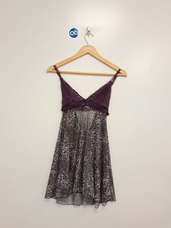 Babydoll lingerie in pizzo viola e stampa leopardata