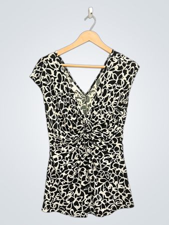 Dressbarn Women's Top a maniche a cappuccio con stampa floreale bianco e nero