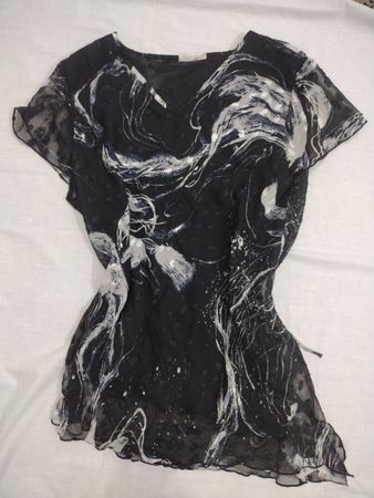 Catherine Collection Black and White Abstract Top