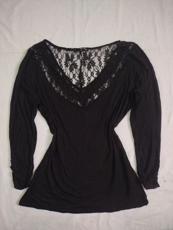 Tally Weijl Schwarzes Spitzenshirt mit langen Ärmeln hinten