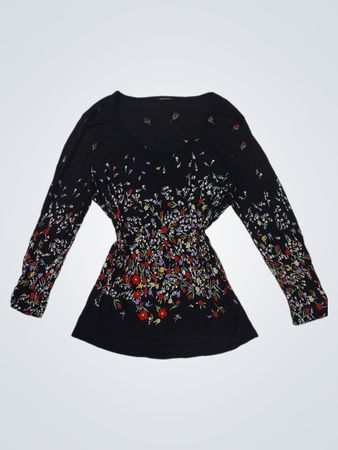 Schwarzes Langarmoberteil mit floralem Print