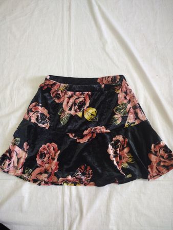 SO Floral Velvet Rock