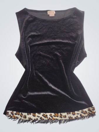 Charlotte Russe Schwarzes Samt-Cami-Top mit Tierdruckbesatz