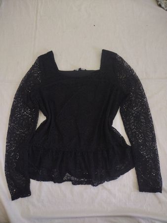 Vero Moda Schwarzes Spitze Peplum Top
