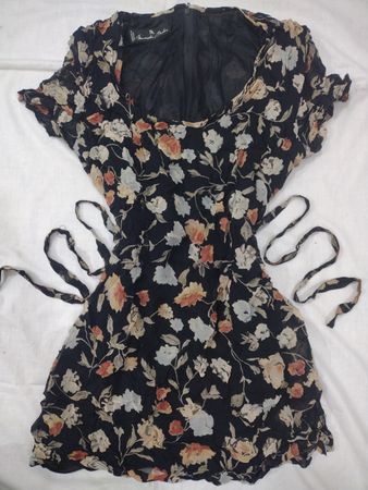 Manuela Bustos Kleid mit Blumenmuster