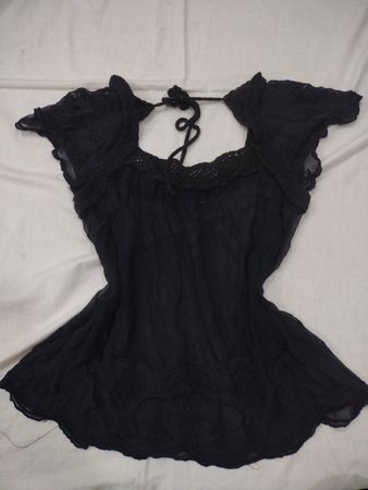 Forever New Schwarzes Oberteil mit Spitzenbesatz
