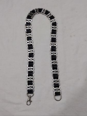 Glieder- und Lederarmband mit Verschluss
