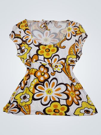 Robe blanche avec imprimé floral orange et jaune