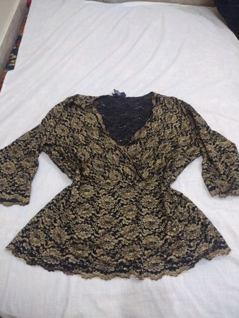 Venezia Jeans Damen Schwarzes & Goldenes Spitze Wickeloberteil