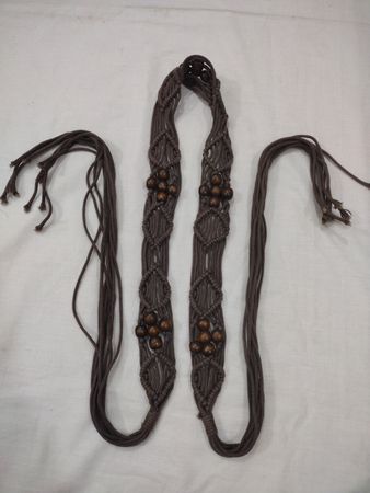 Macrame-Pflanzenhänger mit Holzperlen