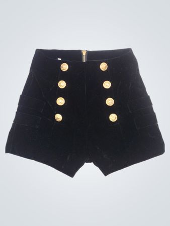 Schwarze Velvet-Shorts mit goldenen Knöpfen