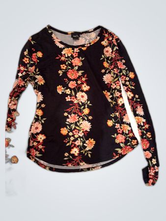 rue21 Floral Long-Sleeve Top