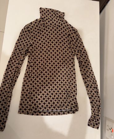 Long Sleeve Geometric Patterned Turtleneck