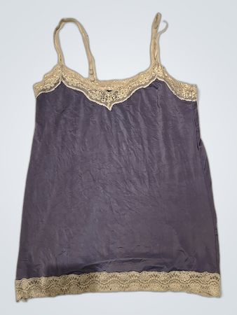 Lila Spitzeneinsatz-Spaghettiträgeroberteil