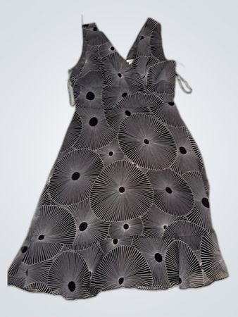 Marie Sleeveless Midi Dress