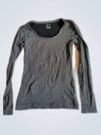 Esmara Black Geometric Knit Long-Sleeve Sweater