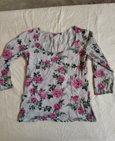 Floral Print V-Neck Blouse