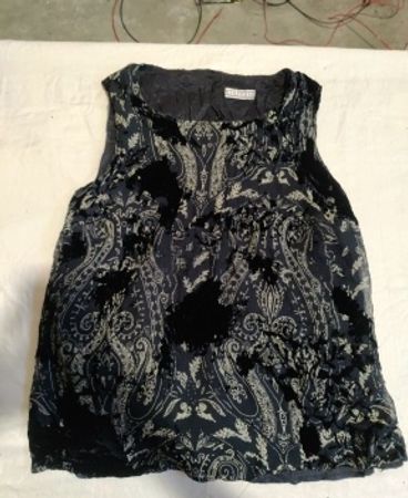 Sintet esisis Printed Sleeveless Blouse