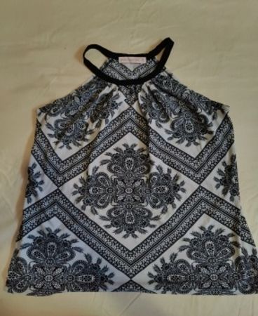 Black and White Floral Pattern Top