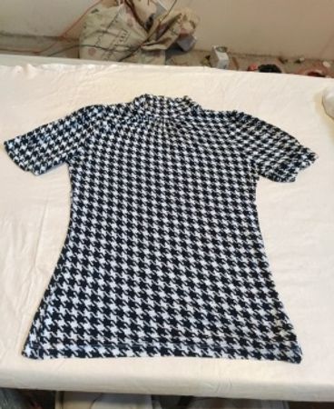 Houndstooth Print Blouse