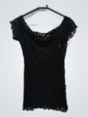Carneseis Black Lace Off-Shoulder Blouse