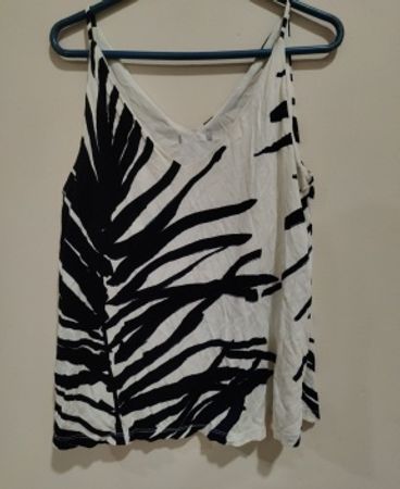 Black and White Tropical Print Top