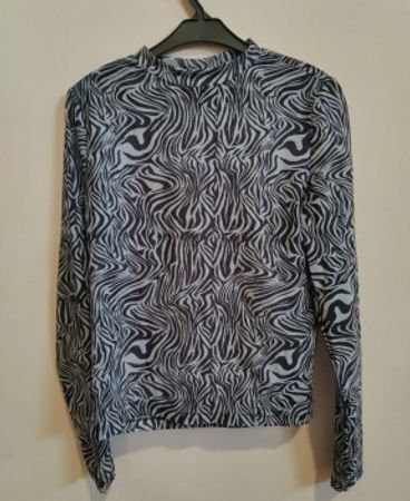 TESSENTIALS Zebra Print Top