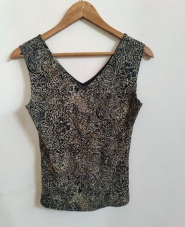Zara Patterned V-Neck Sleeveless Top