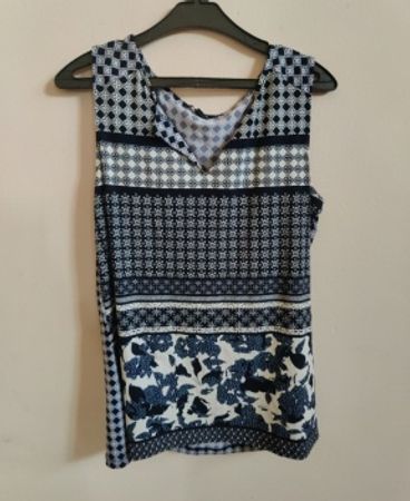 Comma Sleeveless Geometric Print Top
