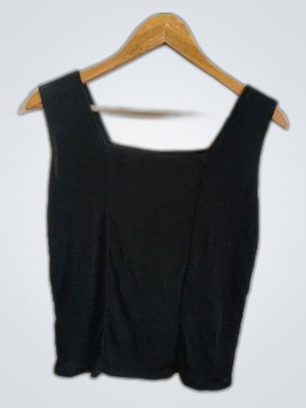 Black Square Neck Sleeveless Top