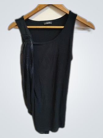 Sabra Black Sleeveless Top