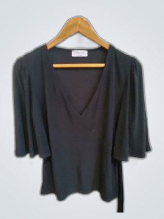 Vintage Chic Black Top