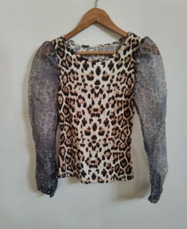 Leopard Print Puffed Sleeve Blouse