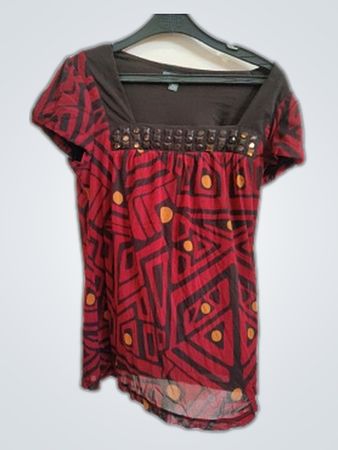 Red and Black Geometric Pattern T-Shirt